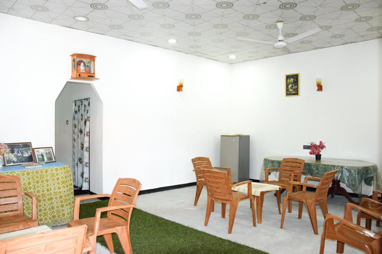 Tharaka Homestay Weligama Εξωτερικό φωτογραφία